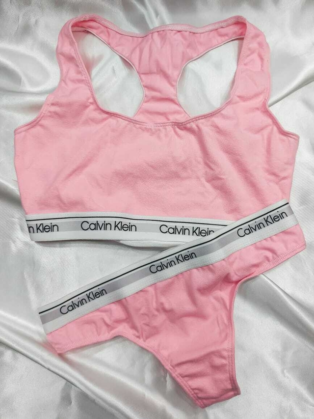 Calvin Klein Deportivo rosa - mepuseguapa