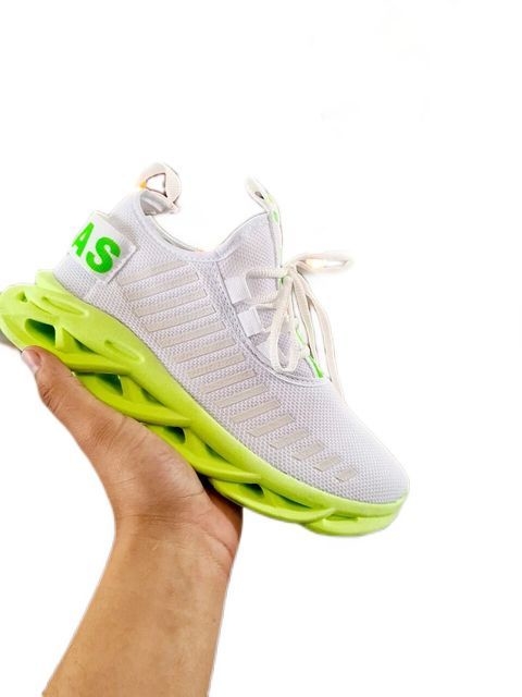 adidas yeezy maverick verde