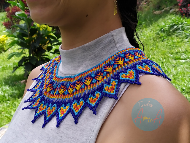 Collar Para Mujer en Estilo Embera Corazones