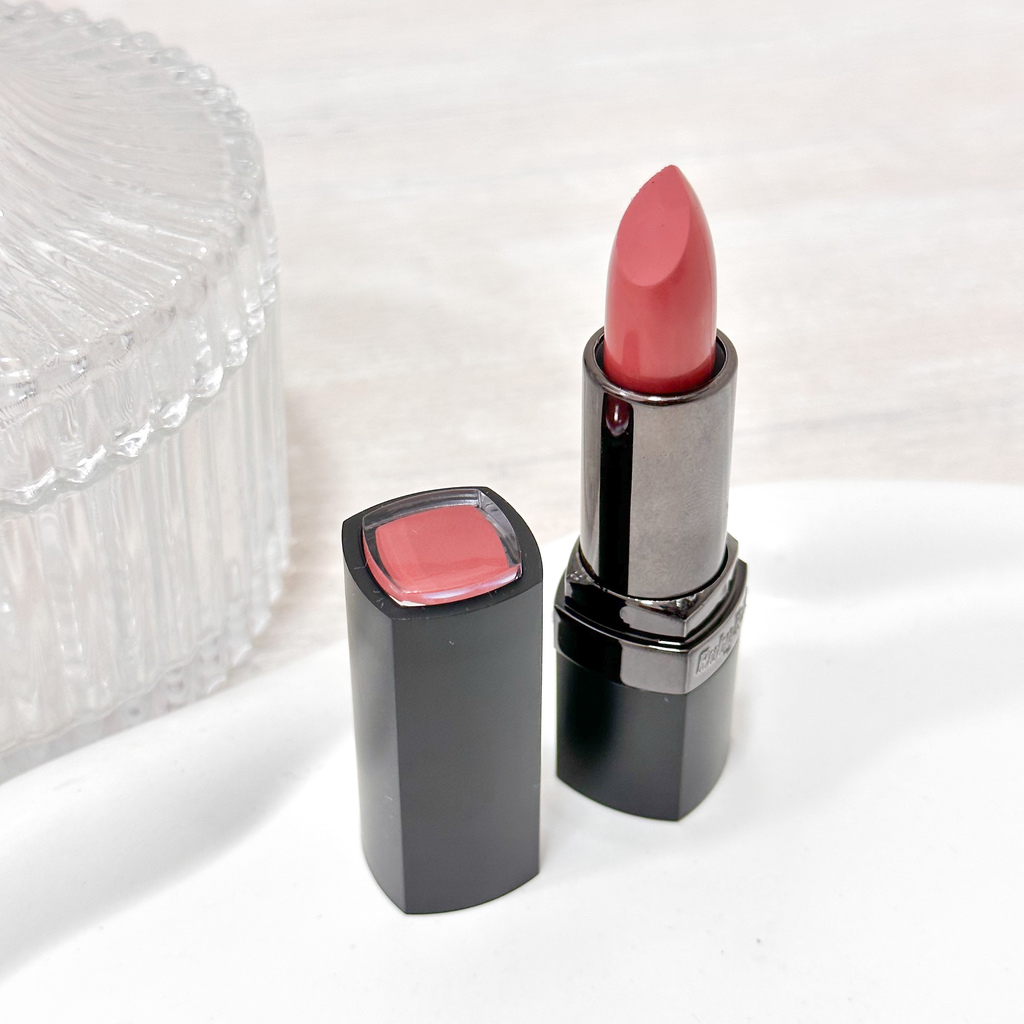 Labial En Barra Matte Cremoso Ruby Rose Verte Linda