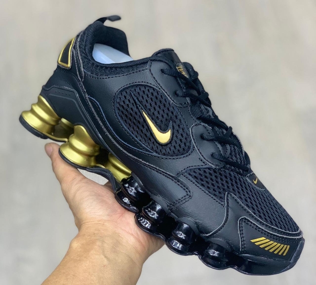 nike shox 12 molas dourado