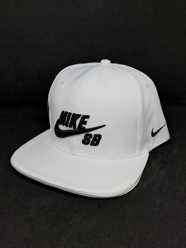 Gorra Nike - Comprar en The Style Gorras