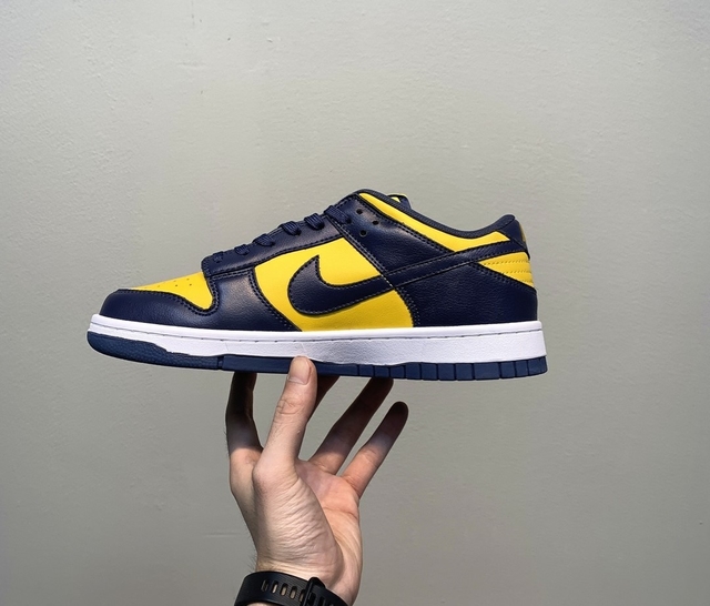 nike dunk low yellow blue