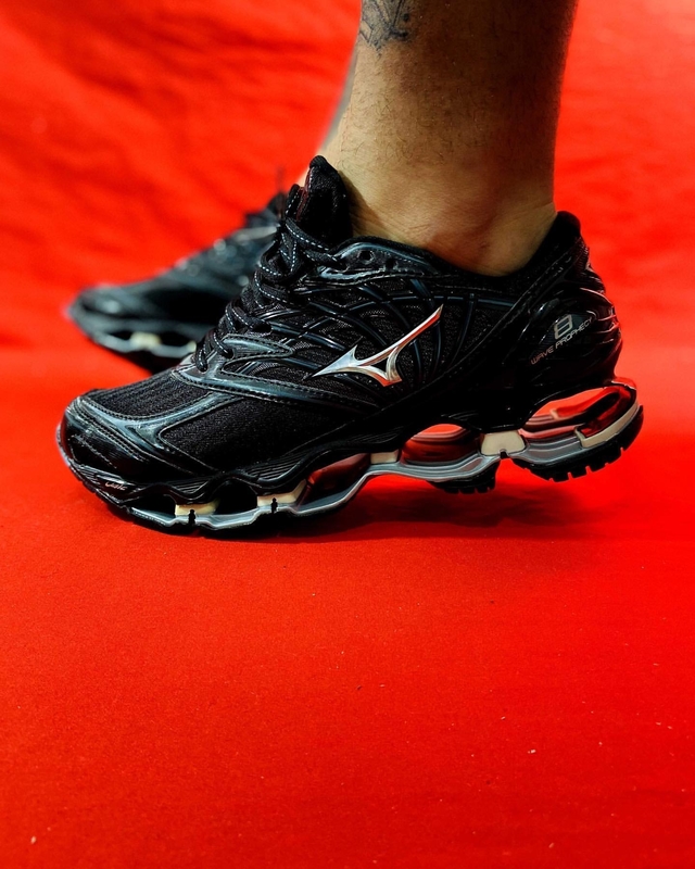 tênis da mizuno preto