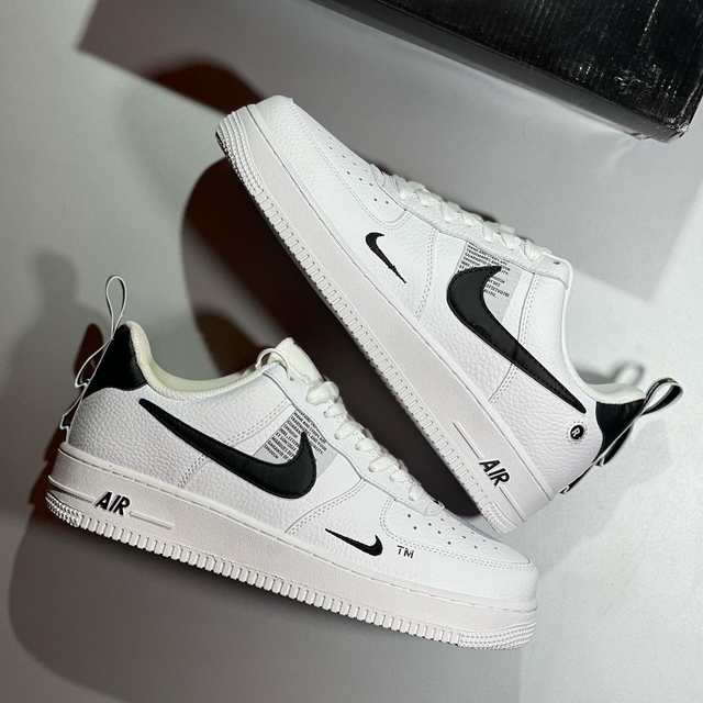 nike air force 1 07 overbranded