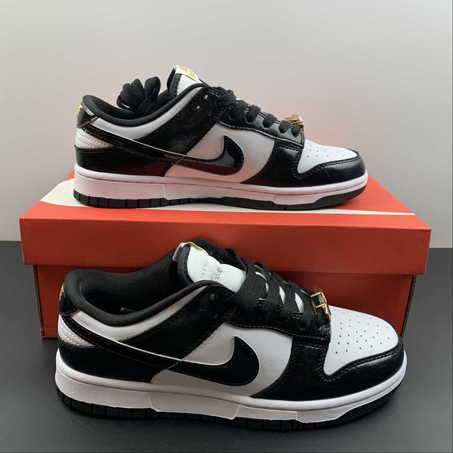 nike dunk low black white stores