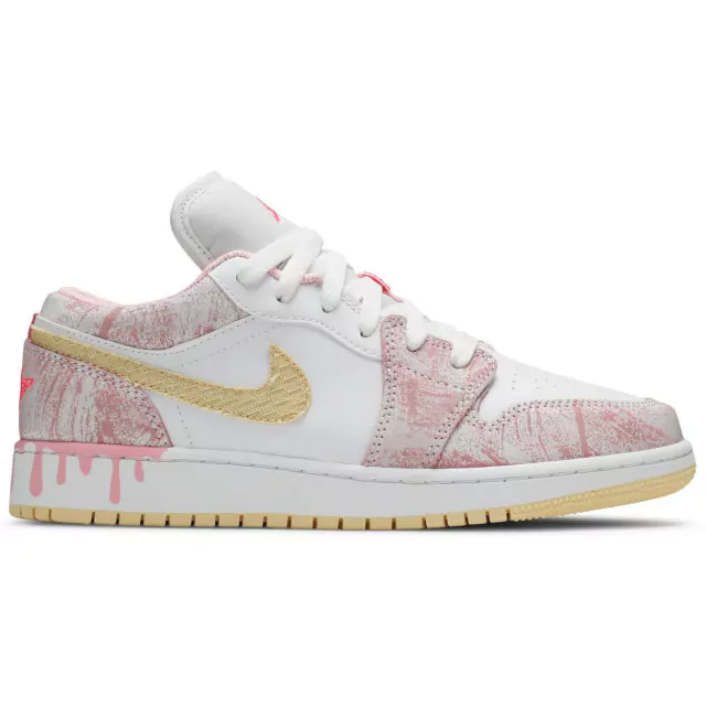 strawberry dunk low