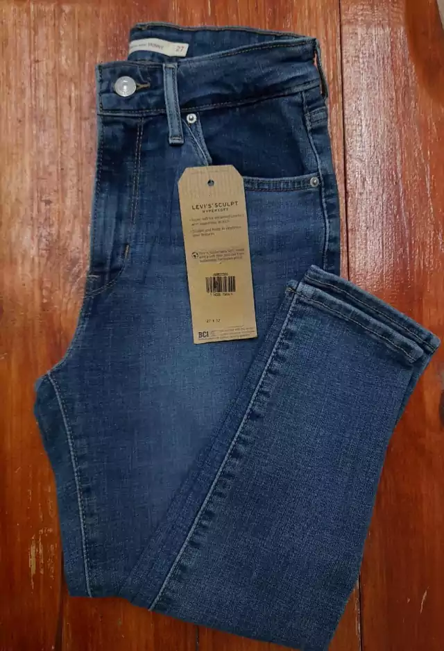 levi's sculpt hypersoft jeans