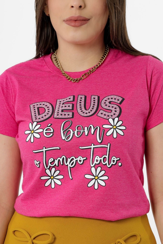 T-SHIRT CONHEÇA A USE CRIATIVA em 2023  Linha de roupas, Jeans feminino,  Tshirts femininas