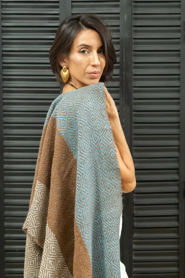 Manta Pashmina de lana de llama tejida a mano en telar