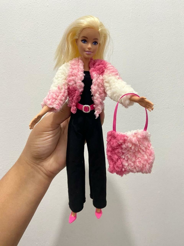 Roupa P/ Boneca Barbie + 2 Sapatos Roupinha Fashion Chic 02f