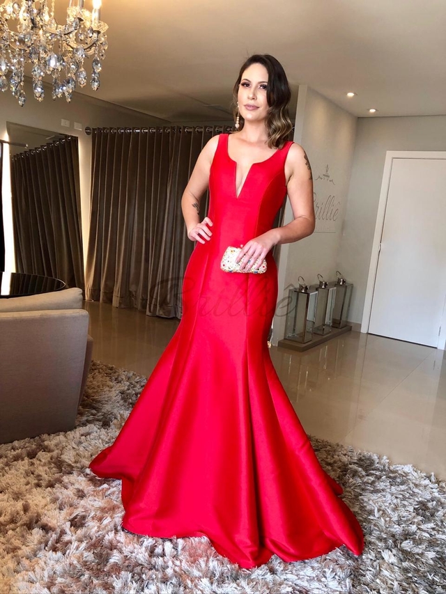 LOCAÇÃO Vestido Vermelho Princesa com Fenda