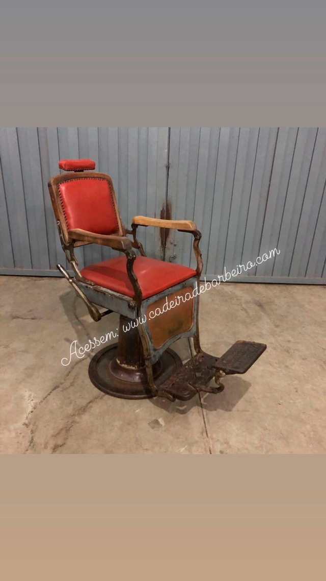 Cadeira de Barbeiro Antiga  Móvel de Antiquário Ferrante Usado