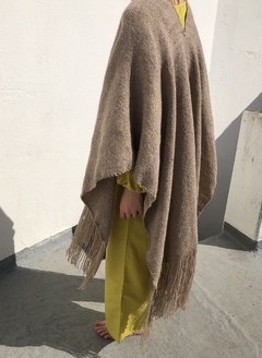 RUANA FLOPY - Estudio URKE