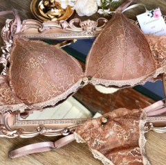 Allegra Bronze en internet