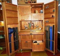 Mueble atado de mosca