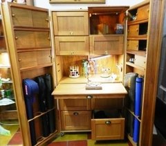 Mueble atado de mosca