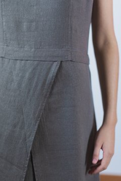 Vestido avental na internet