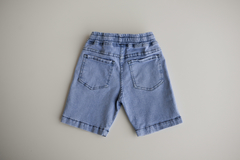 Short Lisandro en internet