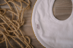 Babero Picot Mostaza - comprar online