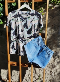 remera camuflada