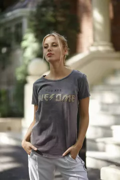 REMERA AWEASOME