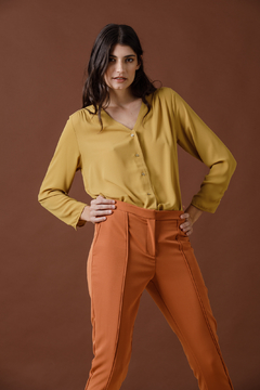 23029 BLUSA CON FRUNCE