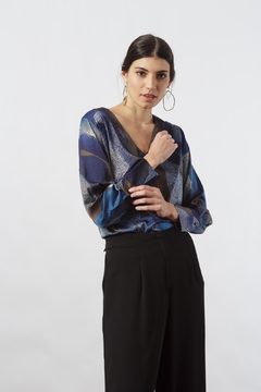 BLUSA ESC V ESTAMPADO (23044) 42 AL 52 - comprar online