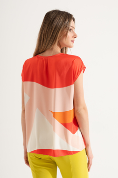 24541 BLUSA ESTAMPADA SATEN 42 al 52 - comprar online