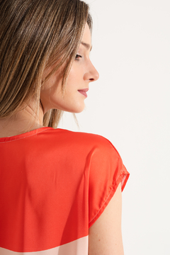 24541 BLUSA ESTAMPADA SATEN 42 al 52 en internet