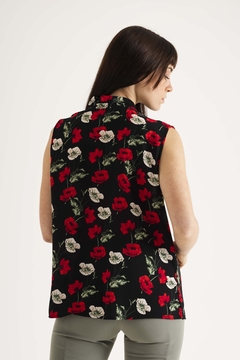 25507 blusa sin mangas crepe estampado