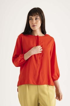 25522 BLUSA VOILE LISO CON CARTERA