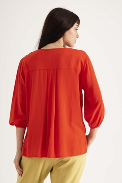 25522 BLUSA VOILE LISO CON CARTERA - comprar online