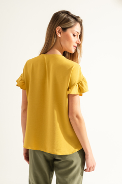 REMERA TAKAO (24500) en internet