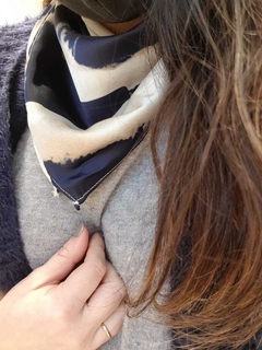 PAÑUELO SATEN ESTAMPADO en internet
