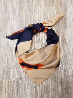 PAÑUELO SATEN ESTAMPADO