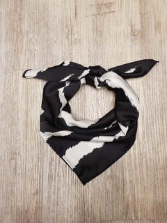 PAÑUELO SATEN ESTAMPADO - comprar online