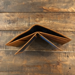 Billetera con gran capacidad para tarjetas/credenciales art261