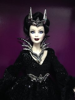Barbie Queen of Dark Forest - comprar online