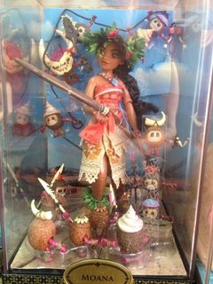 Moana e Hei Hei Folktale Designer Dolls - Michigan Dolls