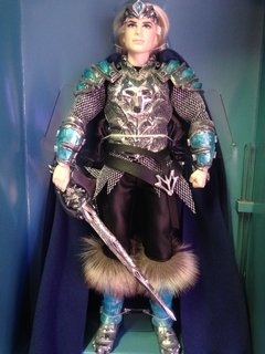 KEN KING OF CRYSTAL CAVE DOLL na internet