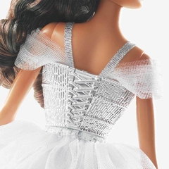 Barbie Holiday 2021 - Brunette na internet