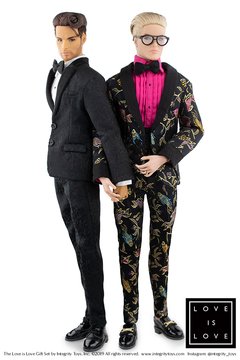 Imagem do Love is Love Cabot Clark and Milo Montez Wedding Gift Set