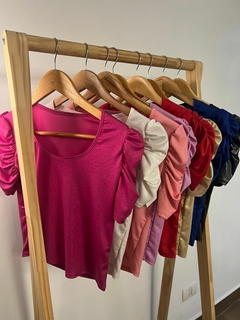 Remera brillosa CAMERUN - comprar online