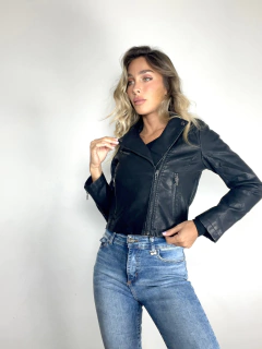 campera de eco cuero tel aviv (art 432)
