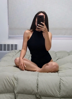 Body de lycra negro con broches 