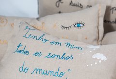 Almofada Linho Bordada Mão "Sonho Azul Nuvens" - loja online