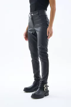 P24 PANTALON ENGOMADO - comprar online