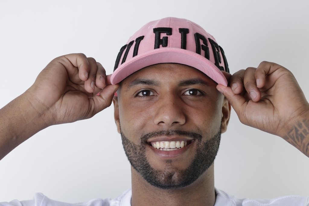 Boné Tommy Hilfiger Letreiro- Rosa com Preto
