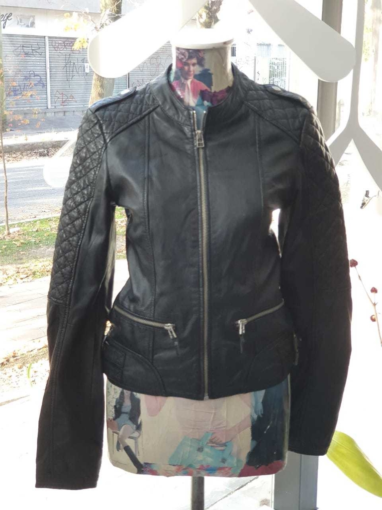 CAMPERA MUJER PULL \u0026 BEAR - Comprar en Yo me renuevo